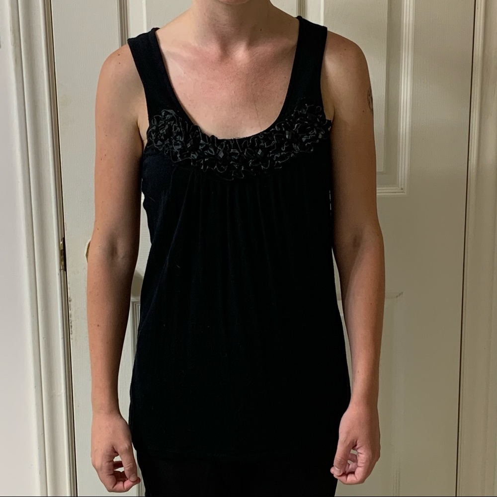 🌷3 for $25🌷RW&CO, US S (Fits up to US L), Black Bead Ruffle Front Long Tank Top